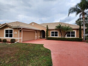 Building Photo - 6031 NW Flair Ct