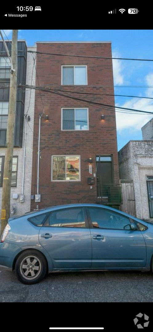 Building Photo - 1310 S 30th St