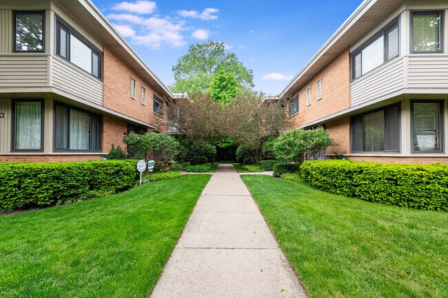 Foto del edificio - 537 Ridge Rd