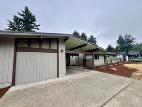 Building Photo - 4015 15th Ct NE
