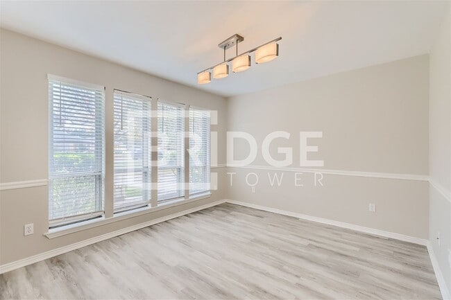 Foto del edificio - 2933 Deep Valley Trail