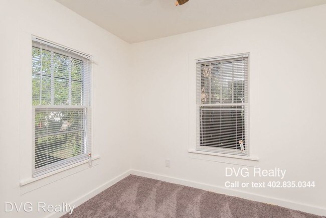 Foto del edificio - 5627 Cedar St