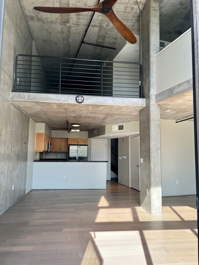 Building Photo - Large Beautiful Loft at highly desired Doma building in Little Italy