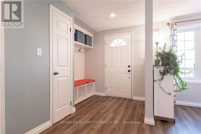 Building Photo - 141 Athabaska Rd