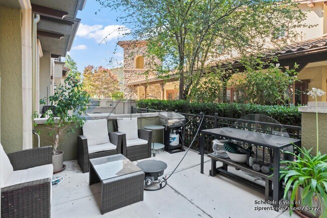 Foto del edificio - 929 Glen Valley Terrace