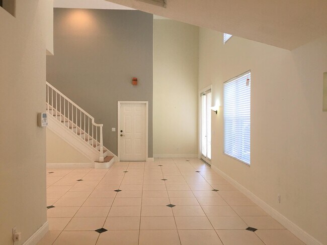Building Photo - 1830 Capeside Cir