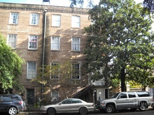Foto principal - 124 E Harris St