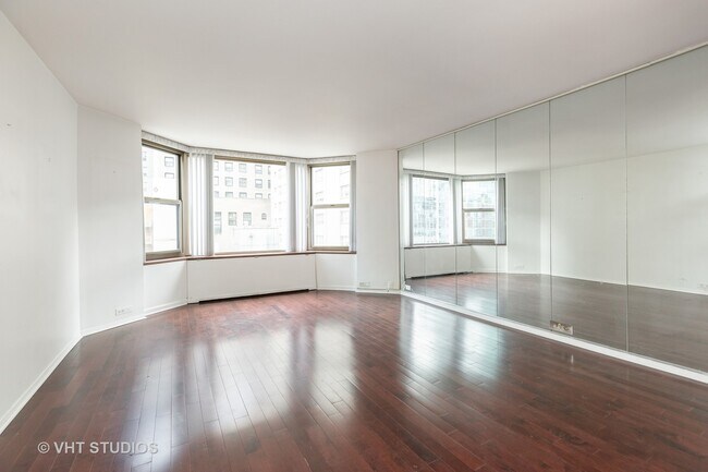Building Photo - 535 N Michigan Ave
