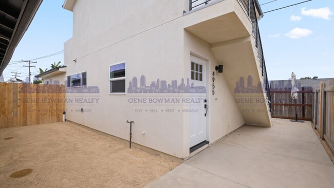 Foto del edificio - 4951 Genesee Ave