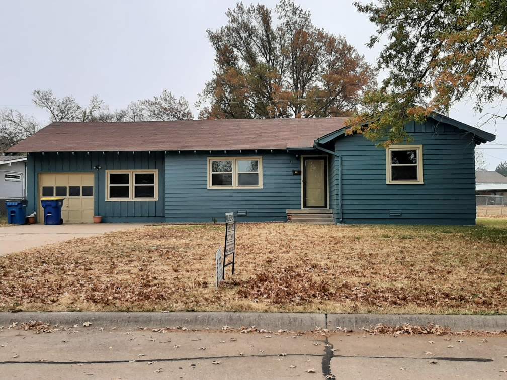 Primary Photo - 17 Summit Cir