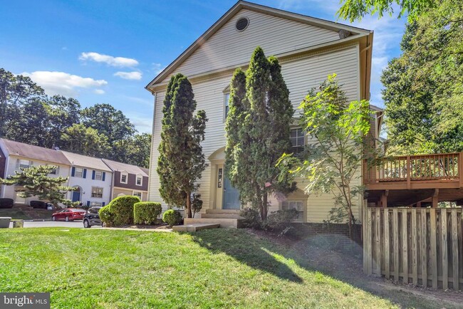 Building Photo - 5743 Burke Towne Ct