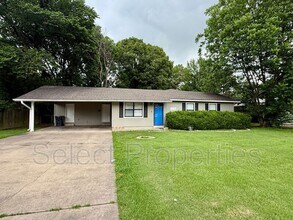 Building Photo - 1116 W Nettleton Ave