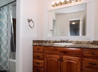 Foto del edificio - Updated 3 Bed 1 Bath House