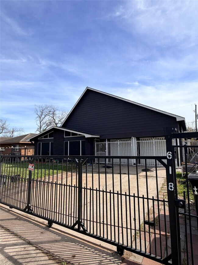 Foto del edificio - 618 Sulphur St