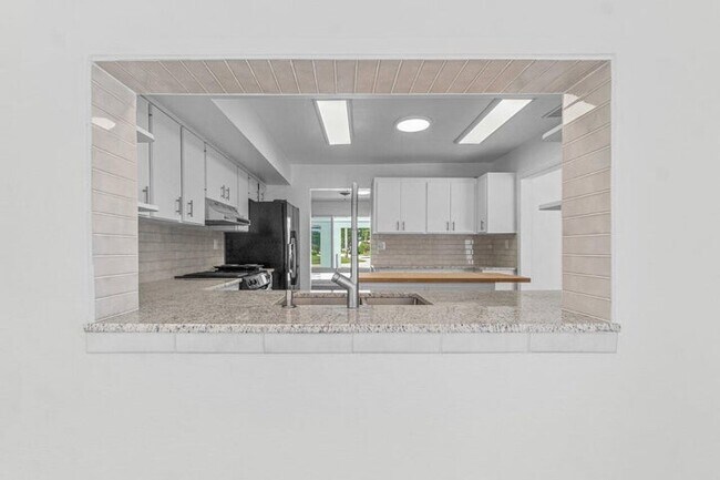 Foto del edificio - 5724 NE 15th Ave