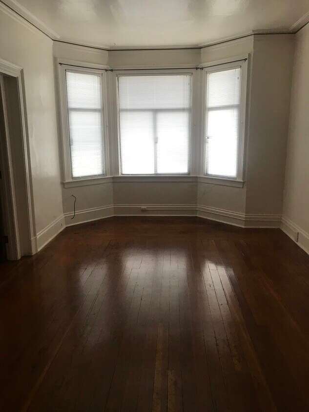 Primary Photo - 1809 15th Ave