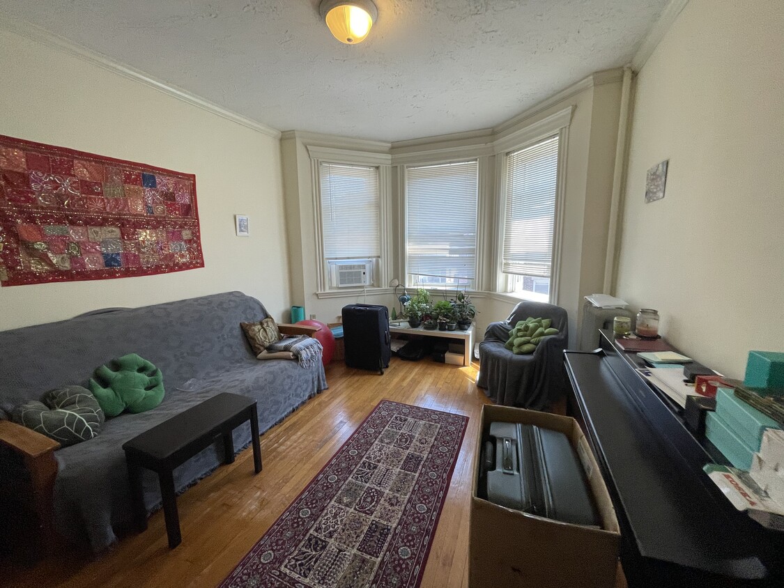 Primary Photo - 104 Peterborough St