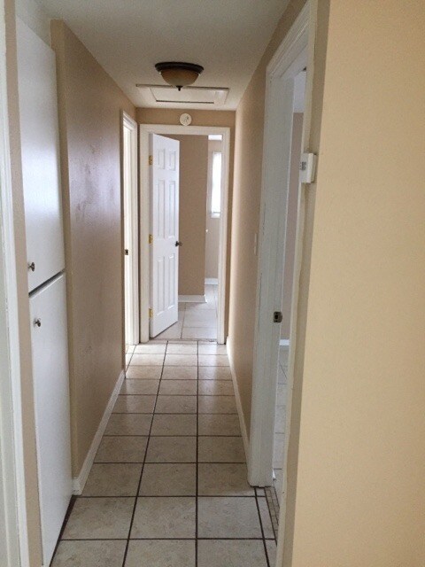 Foto del edificio - 2111 Smithfield Cir S