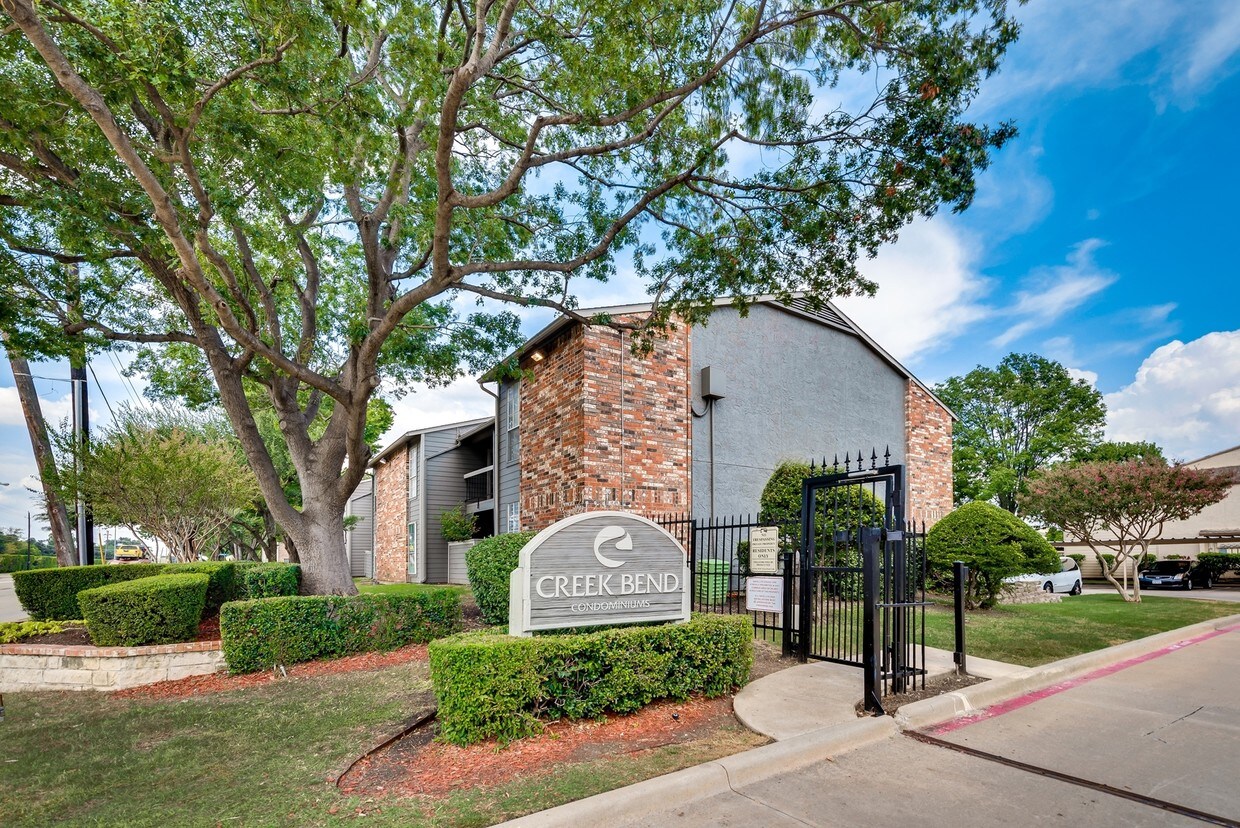 Foto principal - Creekbend Condominiums