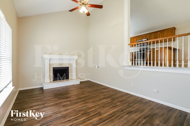 Foto del edificio - 8024 N Spruce Ave