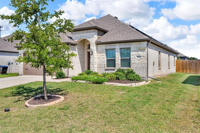 Building Photo - 693 Navasota Dr