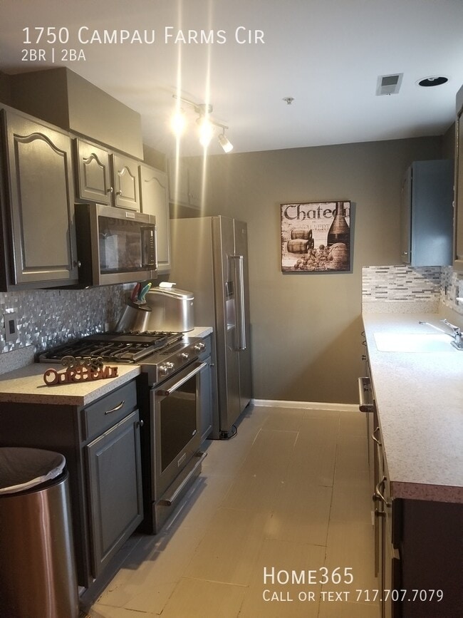 Building Photo - Gated Community close to Riverwalk