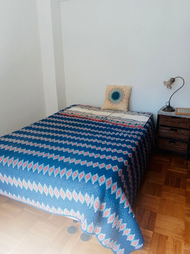 Bedroom area-full size bed - 140 E 56th St