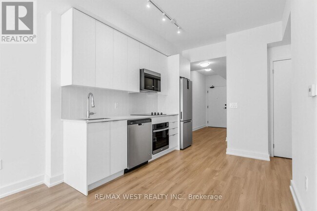 Building Photo - 498 Caldari Rd