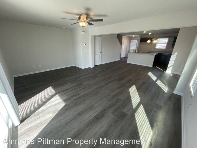 Foto del edificio - 3 br, 2.5 bath House - 1097 Peony Lane