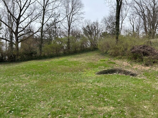 Foto del edificio - 1415 Maple Ave