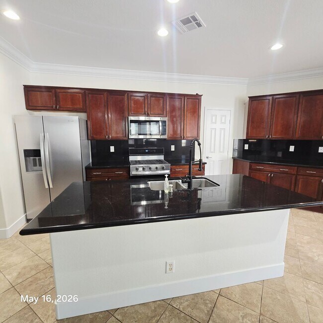 Building Photo - Gorgeous Home For Rent