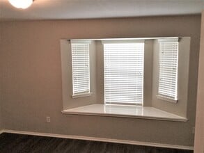 Building Photo - 10434 Hamlet Vale Ct