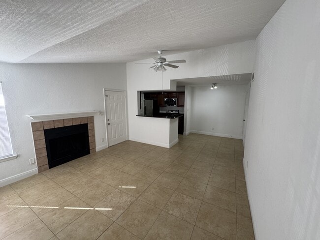 Building Photo - 5533 Chrishire Way