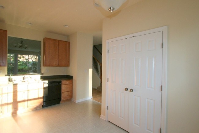 2464 N Berkshire Rd - 4