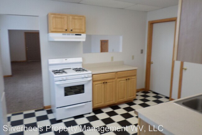 Foto del edificio - 3 br, 1.5 bath House - 1520 Park Avenue
