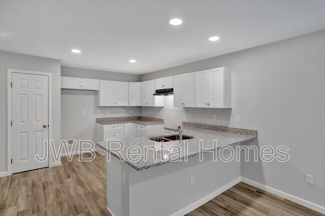 Foto del edificio - 225 E 17th St