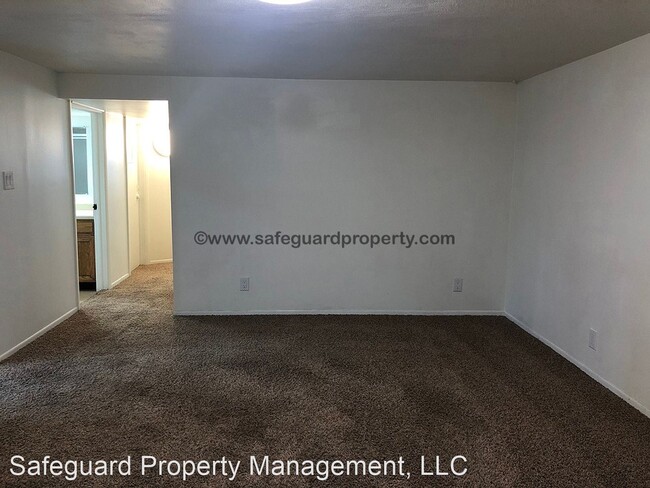Building Photo - 2 br, 1 bath House - 1245 E. Sego Lily Drive