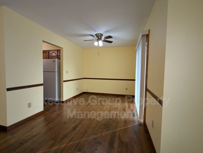 Foto del edificio - 302 Pigeon Pass Rd