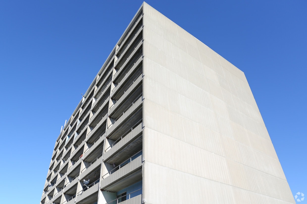 Building Photo - 167 W Humboldt Pky