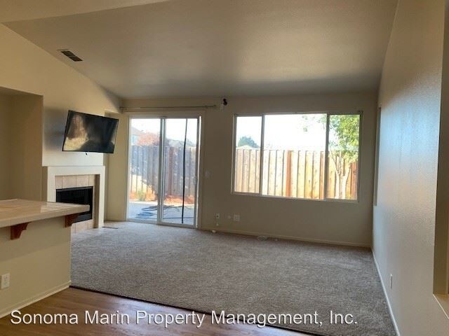 Foto del edificio - 3 br, 2 bath House - 295 Burt Street