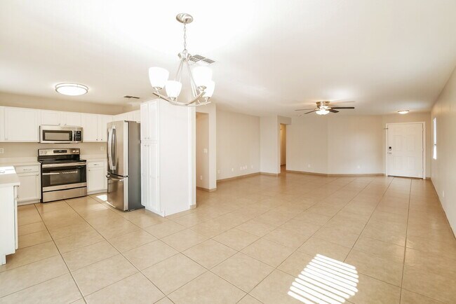 Foto del edificio - 17463 W Ventura St