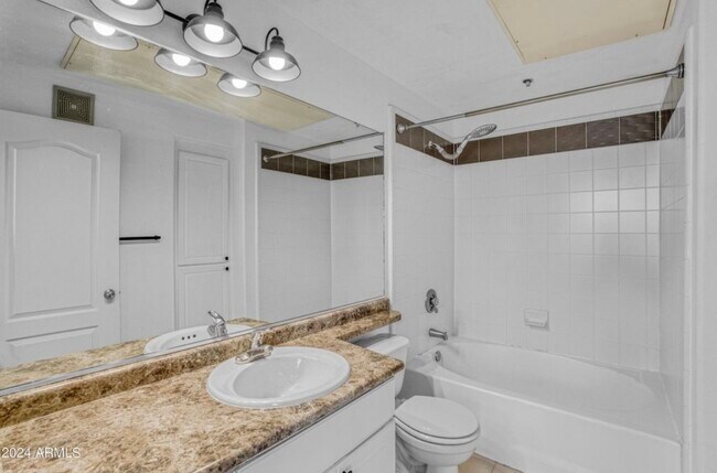 Foto del edificio - 6900 E Princess Dr