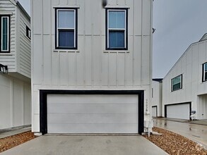 Building Photo - 9902 Clark Rd