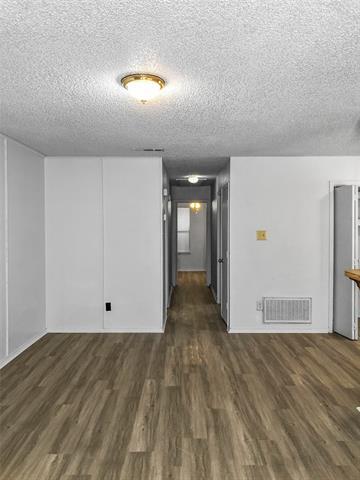 Foto del edificio - 821 N Mesquite St