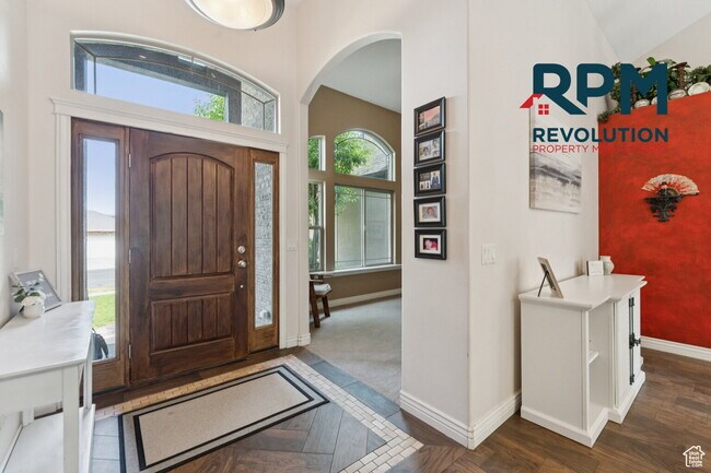 Foto del edificio - "Spacious 6-Bed Gem with Granite Touches &...