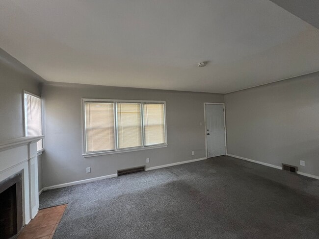 Building Photo - 15797 Washburn St