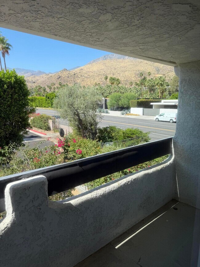 Building Photo - 1950 S Palm Canyon Dr