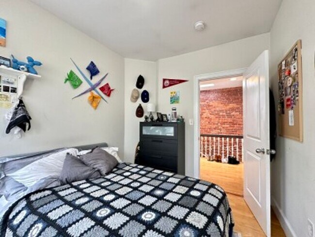 Building Photo - Mission Hill_4 Bed Room_NO BROKER FEE_9/1