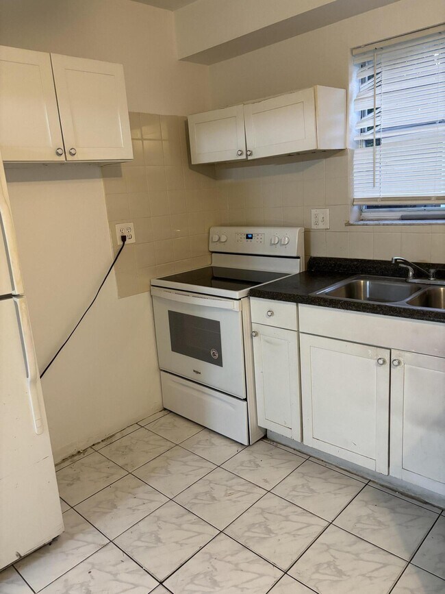 623 Mango Dr, West Palm Beach, FL 33415 Townhome Rentals in West Palm