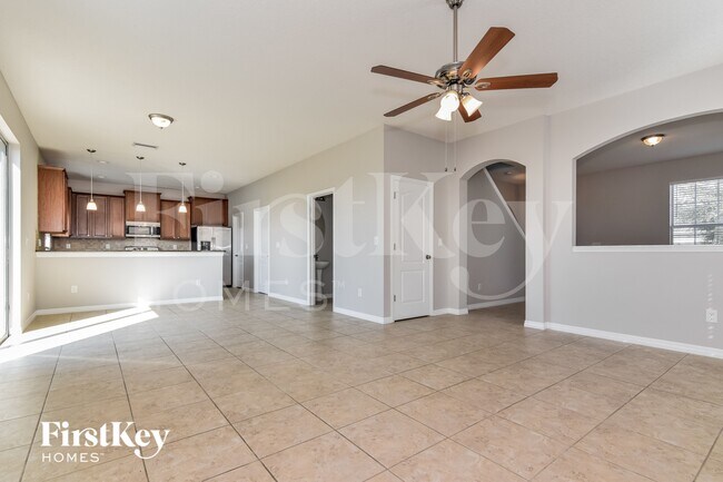 Foto del edificio - 561 Vista Ridge Dr